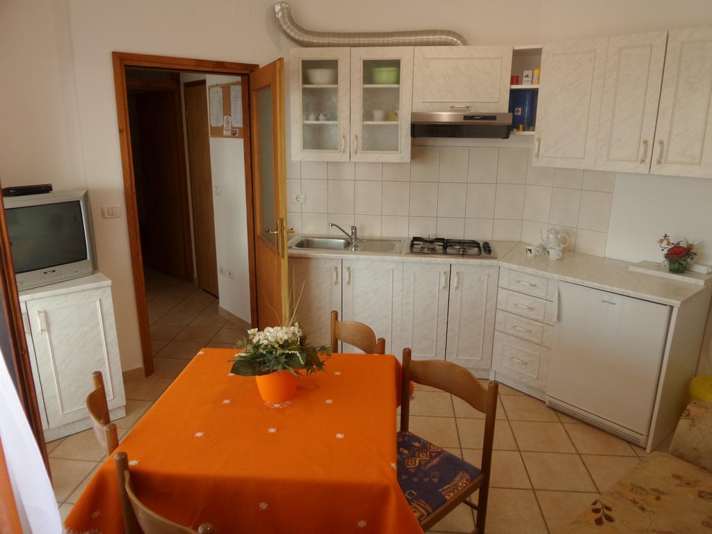 אומאג Apartmani Lina מראה חיצוני תמונה