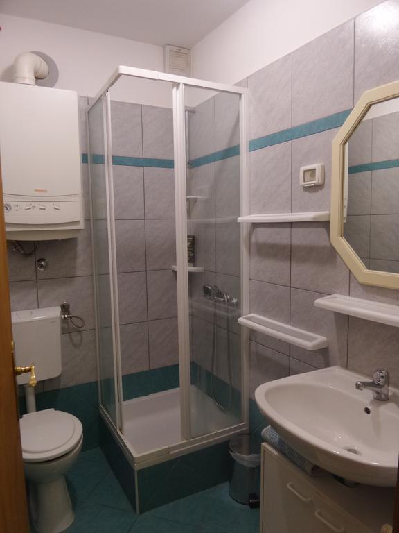 אומאג Apartmani Lina מראה חיצוני תמונה