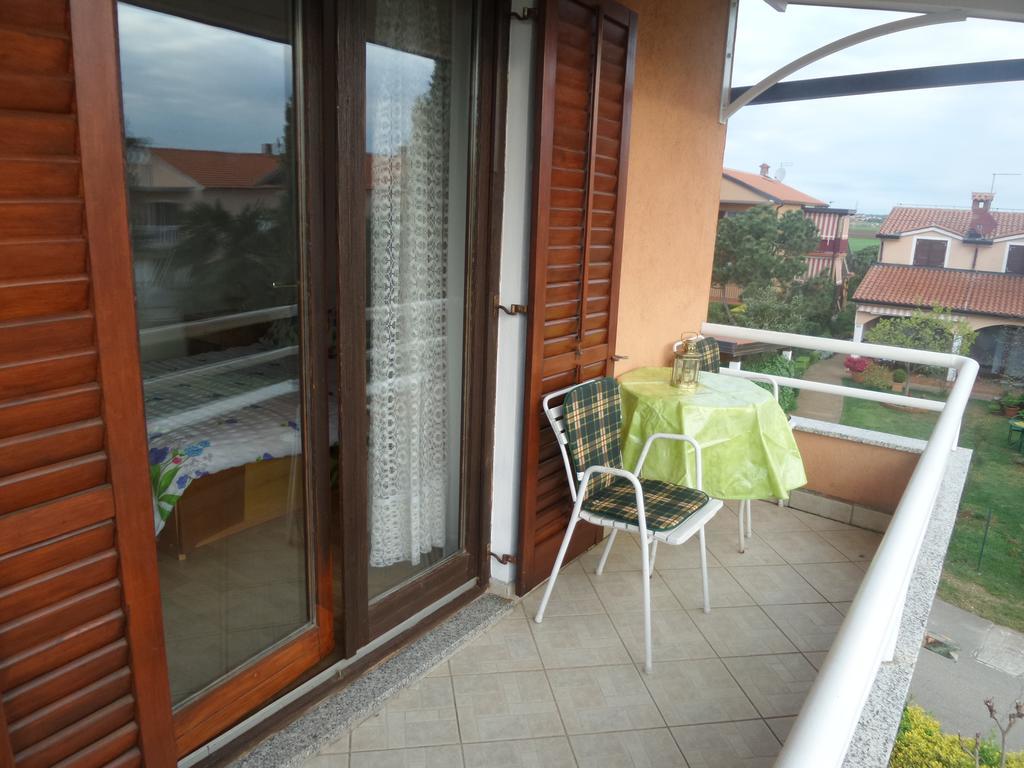 אומאג Apartmani Lina מראה חיצוני תמונה