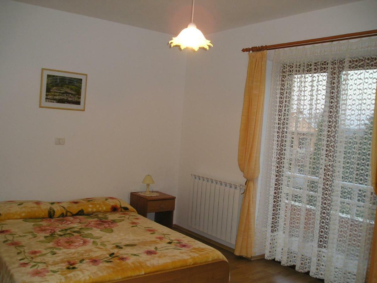 אומאג Apartmani Lina מראה חיצוני תמונה